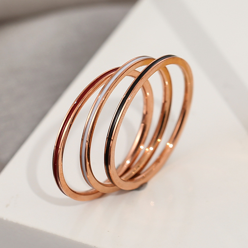 Титановая сталь, розовое золот – обзор и цена Initial Ring Custom